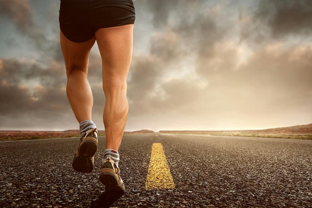Comment courir plus loin et plus vite : mon guide pour progresser tout en évitant les blessures